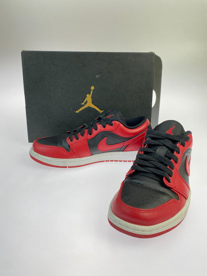 【中古品】【メンズ/レディース】 NIKE ナイキ AIR JORDAN １ LOW VARSITY RED 553558-606 エアジョーダン 1 ロー スニーカー 靴 シューズ 160-250519-em-10-min サイズ：25cm カラー：バーシティレッド 万代Net店