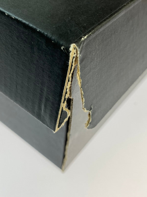 【中古品】【メンズ/レディース】 NIKE ナイキ AIR JORDAN １ LOW VARSITY RED 553558-606 エアジョーダン 1 ロー スニーカー 靴 シューズ 160-250519-em-10-min サイズ：25cm カラー：バーシティレッド 万代Net店