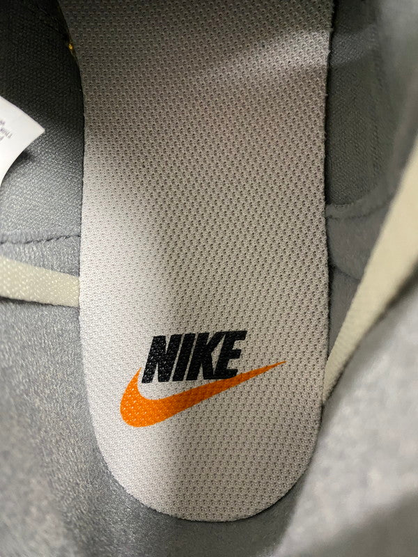 【中古品】【メンズ】 NIKE ナイキ DUNK HI RETRO SE VNTG DM0582-001 ダンク ハイ レトロ シーズナル エディション ヴィンテージ スニーカー メンズ 靴 シューズ 160-250519-em-02-min サイズ：25cm カラー：ライトボーンアンド タンブルドグレー 万代Net店