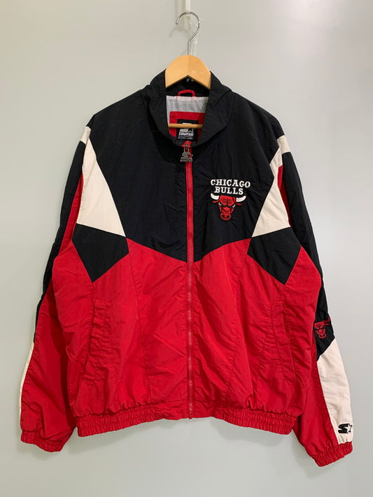 【中古品】【メンズ】 STARTER BLACK LABEL スターターブラックレーベル × CHICAGO BULLS シカゴブルズ LS NYLON JACKET ナイロンジャケット アウター 146-250527-AS-7-min サイズ：XL カラー：レッド/ブラック/ホワイト 万代Net店