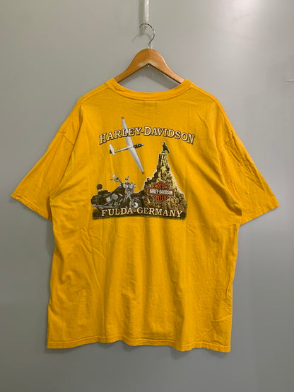 【中古品】【メンズ】 HARLEY DAVIDSON ハーレーダビッドソン FULDA-GERMANY PRINT TEE ショートスリーブ プリントTシャツ 半袖Tシャツ トップス 146-250602-yn-16-min サイズ：2XL カラー：イエロー 万代Net店