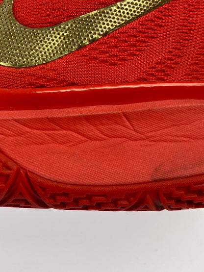 【中古品】【メンズ/レディース】 NIKE ナイキ 943807-602 KYRIE4 RED CARPET 靴 シューズ スニーカー 160-250526-AS-59-min サイズ：26.0cm カラー：RED ORBIT/METALIC GOLD 万代Net店