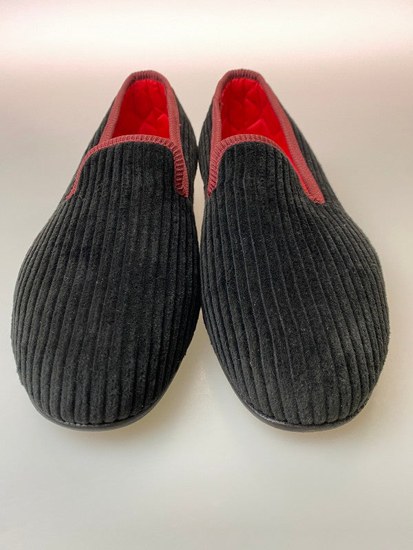 【中古品】【メンズ】 Tricker's トリッカーズ オペラシューズ CHURCHILL CORDUROY チャーチル コーデュロイ ルームシューズ レザーソール 164-250601-em-09-min サイズ：6 1/2 カラー：ブラック 万代Net店