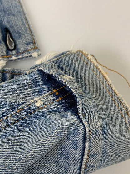 【現状渡し品】【メンズ】 Levi's リーバイス 70's CUSTOM DENIM JACKET カスタム デニムジャケット アウター 146-250602-yn-04-min カラー：ライトインディゴ 万代Net店