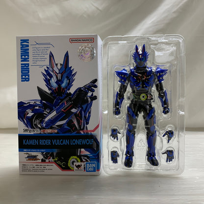 【中古品】 S.H.F 仮面ライダーバルカン ローンウルフ ライダー 戦隊 特撮 フィギュア フィギュアーツ バンダイ 044-260527-em-02-min 万代Net店
