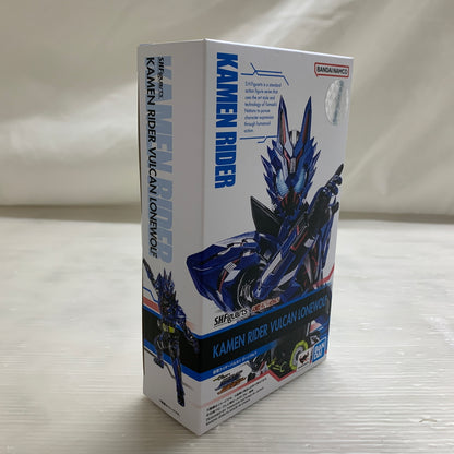 【中古品】 S.H.F 仮面ライダーバルカン ローンウルフ ライダー 戦隊 特撮 フィギュア フィギュアーツ バンダイ 044-260527-em-02-min 万代Net店