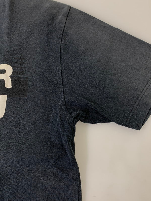 【現状渡し品】【メンズ】 RESONATE GOOD ENOUGH WEIMAR DESSAU PRINT TEE リゾネイトグッドイナフ プリントTシャツ 半袖Tシャツ トップス 142-250602-yn-23-min サイズ：02 カラー：ブラック 万代Net店