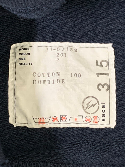 【中古品】【メンズ】 Sacai サカイ FRAGMENT DESIGN SWEAT HOODIE 21-0315S フラグメントデザイン ダメージ加工 スウェードアップリケ スウェット パーカー トップス 140-250602-yn-01-min サイズ：2 カラー：ネイビー 万代Net店