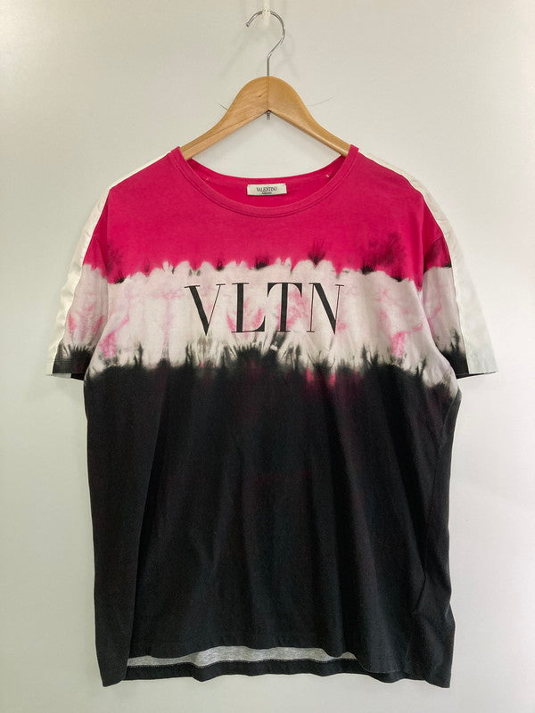 【中古品】【メンズ】 VALENTINO ヴァレンティノ UV3MG06Z6HC VLTN LOGO TEE Tシャツ トップス 141-250609-ks-02-min サイズ：L カラー：ブラック/ピンク 万代Net店