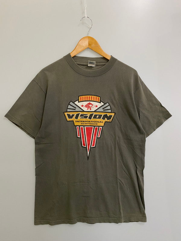 【中古品】【メンズ】 VISION STREET WEAR 90's LOGO TEE ヴィジョンストリートウェア ロゴ Tシャツ 半袖Tシャツ トップス 146-250613-yn-12-min カラー：オリーブグリーン 万代Net店