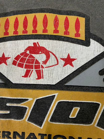 【中古品】【メンズ】 VISION STREET WEAR 90's LOGO TEE ヴィジョンストリートウェア ロゴ Tシャツ 半袖Tシャツ トップス 146-250613-yn-12-min カラー：オリーブグリーン 万代Net店