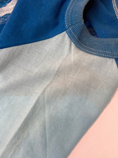 【現状渡し品】【メンズ】 JETTHRD TULL ジェスロタル 1979 STORMWATCH TOUR TEE ハーフスリーブ 146-250615-AS-10-min サイズ：M カラー：ブルー系 万代Net店