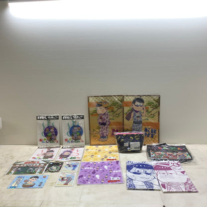 【中古品】 おそ松さん グッズ まとめ アクスタ タオル 手ぬぐい バッジ 他 おもちゃ 046-250930-em-11-min 万代Net店