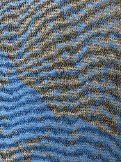 【現状渡し品】【メンズ】 Disney ディズニー 90S GARGOYLES GOLIATH ALL OVER PRINT TEE Tシャツ トップス 146-250619-ks-30-min サイズ：XL カラー：ブルー/グレー 万代Net店