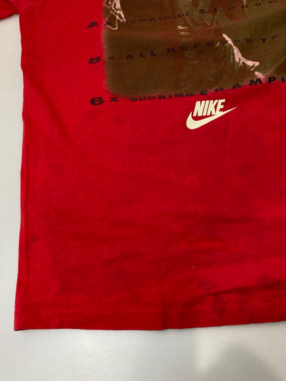 【中古品】【メンズ】 NIKE ナイキ JORDAN PRINT TEE 90'S ジョーダン プリント Tシャツ メンズ トップス 146-250620-em-29-min サイズ：XL カラー：レッド系 万代Net店
