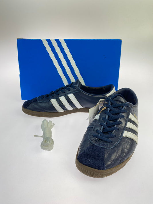 【中古品】【メンズ/レディース】 adidas アディダス IH1305 BILLYS別注 SHIBUYA NIGHT INDIGO 靴 シューズ スニーカー 161-250625-AS-43-min サイズ：26cm カラー：ネイビー/ホワイト 万代Net店