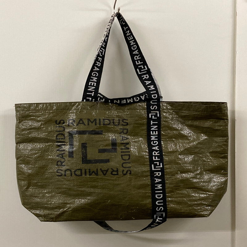 【現状渡し品】【メンズ】 CARHARTT WIP×RAMIDUS カーハート ダブリューアイピー × ラミダス TOTE BAG トートバッグ カバン 鞄 エコバッグ 188-250705-cn-9-min カラー：ダークオリーブグリーン 万代Net店