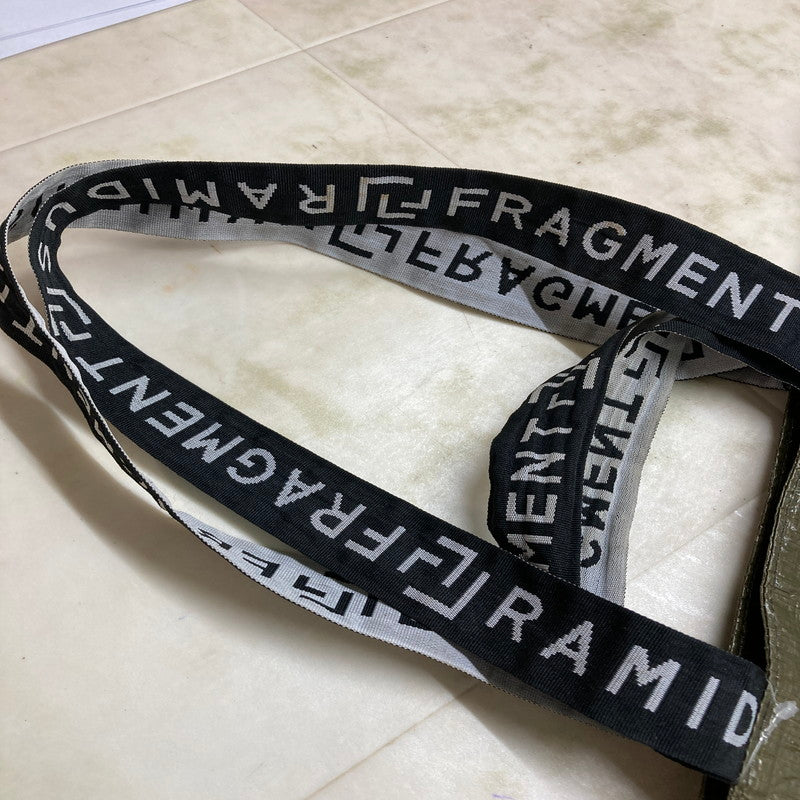 【現状渡し品】【メンズ】 CARHARTT WIP×RAMIDUS カーハート ダブリューアイピー × ラミダス TOTE BAG トートバッグ カバン 鞄 エコバッグ 188-250705-cn-9-min カラー：ダークオリーブグリーン 万代Net店