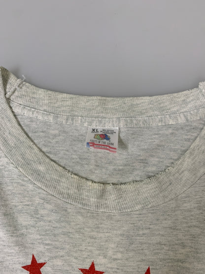 【現状渡し品】【メンズ】 FRUIT OF THE LOOM フルーツオブザルーム 90S NEBRASKA FOOTBALL TEAM PRINT TEE 半袖Tシャツ ショートスリーブ 146-260718-AS-27-min サイズ：XL カラー：グレー 万代Net店