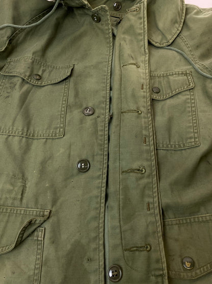 【現状渡し品】【メンズ】 U.S.AIR FORCE ユーエスエアフォース 60'S キャトルジャケット アウター 146-250803-AS-3-min カラー：カーキ 万代Net店