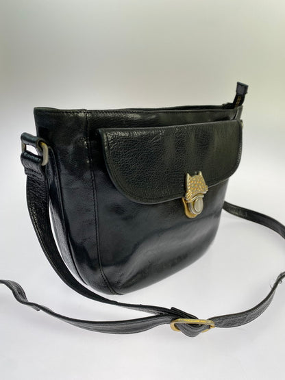 【中古品】【メンズ/レディース】 TSUMORI CHISATO ツモリチサト カリヤネコ レザーショルダーバッグ 鞄 カバン 188-250722-em-36-min カラー：ブラック 万代Net店