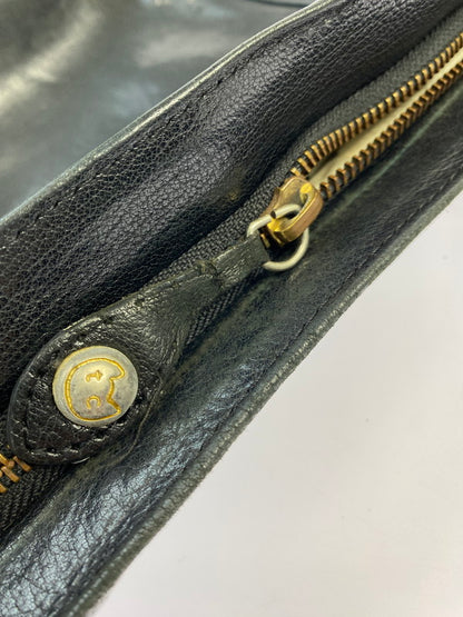 【中古品】【メンズ/レディース】 TSUMORI CHISATO ツモリチサト カリヤネコ レザーショルダーバッグ 鞄 カバン 188-250722-em-36-min カラー：ブラック 万代Net店