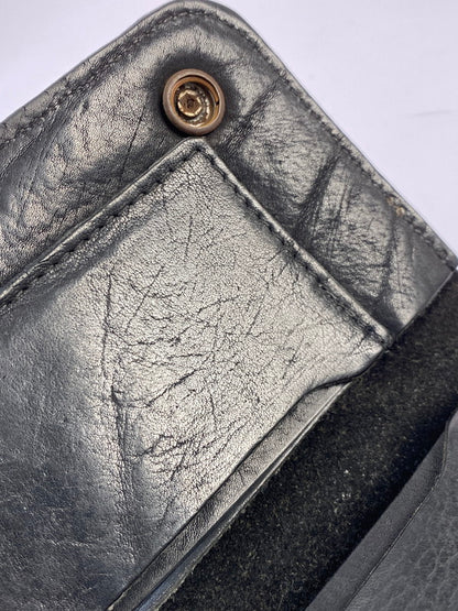 【中古品】【メンズ/レディース】 KELLY'S LEATHER ケリーズ レザー コンチョ付き二つ折財布 メンズ ウォレット 201-250723-em-05-min カラー：ブラック 万代Net店