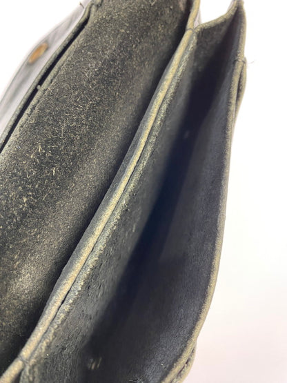 【中古品】【メンズ/レディース】 KELLY'S LEATHER ケリーズ レザー コンチョ付き二つ折財布 メンズ ウォレット 201-250723-em-05-min カラー：ブラック 万代Net店