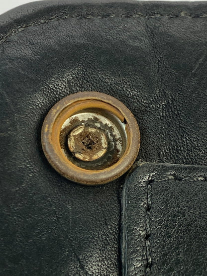 【中古品】【メンズ/レディース】 KELLY'S LEATHER ケリーズ レザー コンチョ付き二つ折財布 メンズ ウォレット 201-250723-em-05-min カラー：ブラック 万代Net店