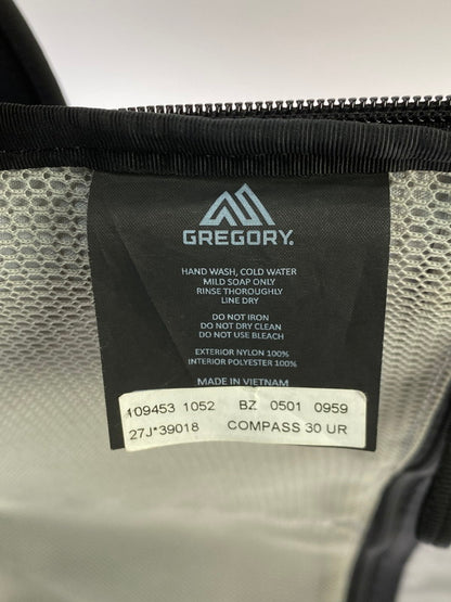 【中古品】【メンズ/レディース】 GREGORY グレゴリー COMPASS 30　リュック 109453-1052 コンパス30 バックパック リュックサック 188-250727-em-06-min カラー：ブラック 万代Net店