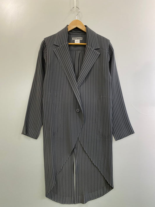 【中古品】【レディース】 ISSEY MIYAKE イッセイミヤケ IM02FD637 銀タグ プリーツロングジャケット 168-250721-ks-46-min サイズ：2 カラー：グレー 万代Net店