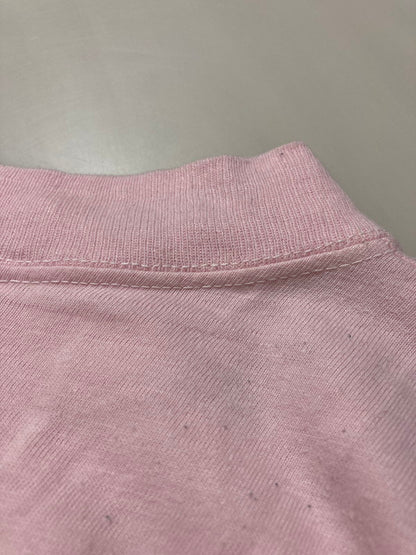 【中古品】【メンズ】 RUDE DOG BRAND c1989 THE JOKER PRINT TEE ルードドッグ ブランド ショートスリーブ プリントTシャツ 半袖Tシャツ トップス 146-250725-yn-04-min サイズ：BIGGER カラー：ピンク 万代Net店