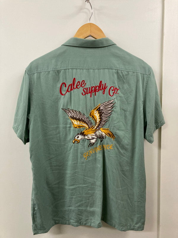 【中古品】【メンズ】 CALEE キャリー CALEE SUPPLY CO. サプライ コー 鷹 刺繍 RAYON S S SHIRT レーヨン 半袖 シャツ メンズ トップス 142-250725-em-07-min サイズ：L カラー：オリーブグリーン 万代Net店