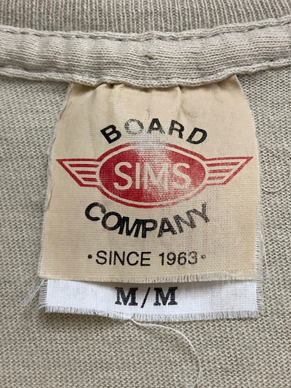 【中古品】【メンズ】 SIMS SKATEBOARD シムス スケートボード 80-90S AUTHENTIC LOGO TEE 80年代-90年代 オーセンティック ロゴ Tシャツ トップス メンズ 半袖 146-250728-em-01-min サイズ：M カラー：ベージュ系 万代Net店
