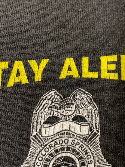 【現状渡し品】【メンズ】 GILDAN ギルダン 00'S STAY ALERT STAY ALIVE 啓発 TEE Tシャツ トップス 146-250727-ks-28-min サイズ：L 万代Net店