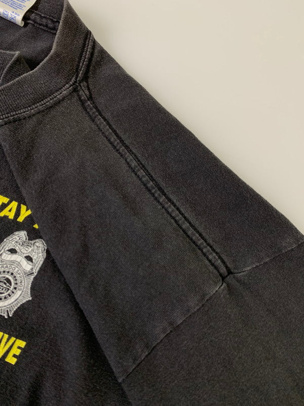 【現状渡し品】【メンズ】 GILDAN ギルダン 00'S STAY ALERT STAY ALIVE 啓発 TEE Tシャツ トップス 146-250727-ks-28-min サイズ：L 万代Net店