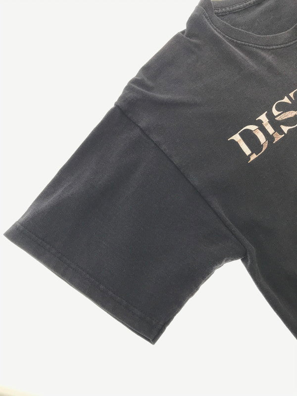 【中古品】【メンズ】 DISTURBED ディスターブド ASYLUM TOUR 2010 TEE アサイラム ツアー 2010 Tシャツ 半袖Tシャツ トップス 146-260510-rt-16-tag サイズ：不明 下記参照 カラー：ブラック 万代Net店