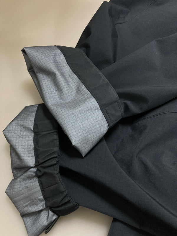 【中古品】【メンズ】 ACRONYM アクロニウム GORE-TEX PRO JACKET J96-GT ゴアテック プロ ジャケット アウター 141-250805-jt-30-min サイズ：S カラー：ブラック 万代Net店