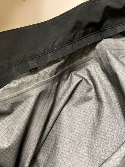 【中古品】【メンズ】 ACRONYM アクロニウム GORE-TEX PRO JACKET J96-GT ゴアテック プロ ジャケット アウター 141-250805-jt-30-min サイズ：S カラー：ブラック 万代Net店