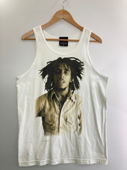 【中古品】【メンズ】 ZION ザイオン c2002 BOB MARLEY TANKTOP タンクトップ ノースリーブ 146-250817-AS-33-min サイズ：M カラー：ホワイト 万代Net店