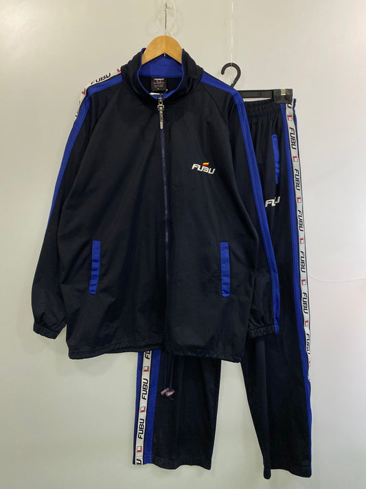 【現状渡し品】【メンズ】 FUBU フブ TRACK JACKET ＆ TRACK PANTS JERSEY SET-UP トラックジャケット & トラックパンツ ジャージ セットアップ トップス ボトムス 146-251021-kk-66-min サイズ：XL カラー：ネイビー 万代Net店