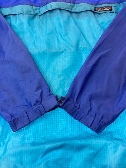 【現状渡し品】【メンズ】 patagonia パタゴニア 三角タグ 80S　NYLON ANORAK PARKA ナイロンアノラックパーカー 144-250816-ks-41-min サイズ：L カラー：ブルー/ライトブルー 万代Net店