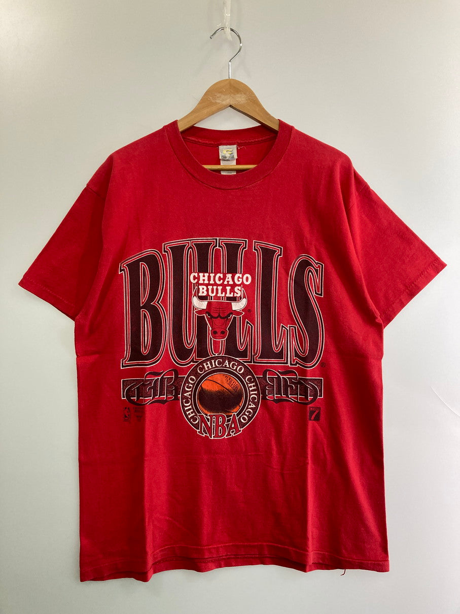 【中古品】【メンズ】 CHICAGO BULLS シカゴ・ブルズ 90S PRINT T-SHIRT Tシャツ トップス 146-250816-ks-22-min サイズ：L カラー：レッド 万代Net店