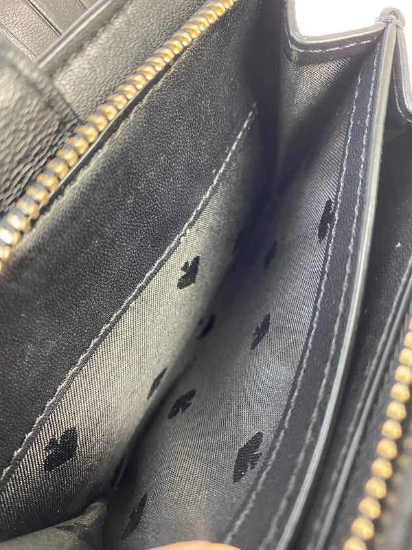 【中古品】【メンズ/レディース】 Kate Spade ケイトスペード KG424 V9M MEDIUM COMPARTMENT BIFOLD WALLET 財布 200-250821-ks-15-min カラー：ブラック 万代Net店