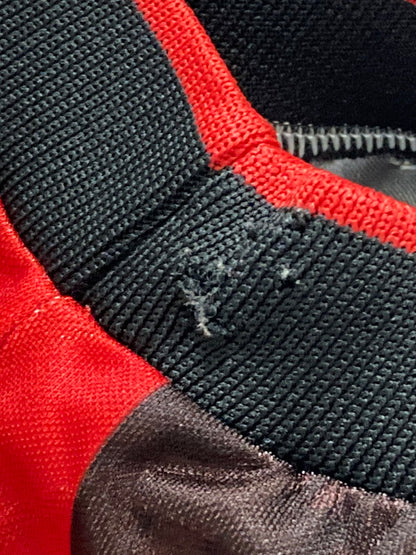 【現状渡し品】【メンズ】 ACMIRANN ACミラン 1995 HOME UNIFORM ホーム ユニホーム トップス Ｔシャツ メンズ サッカー スポーツ 146-250822-em-02-min カラー：レッド/ブラック（ストライプ） 万代Net店