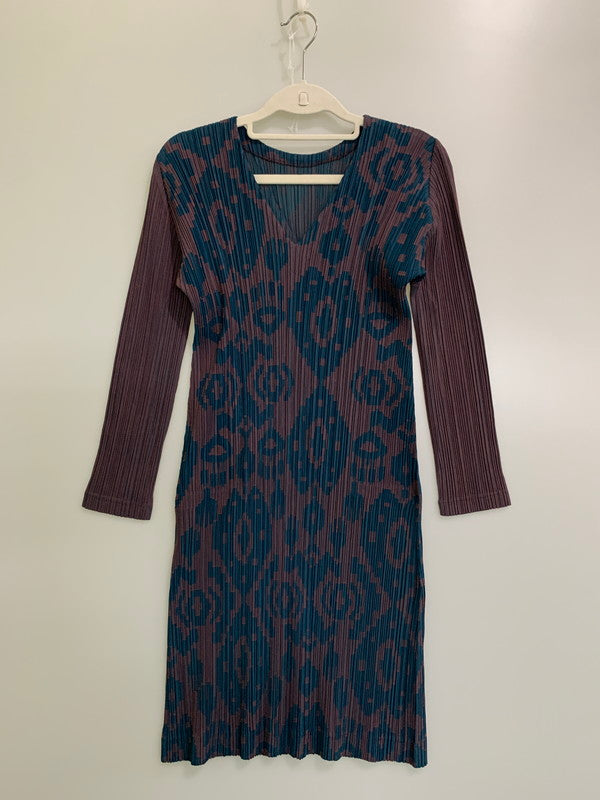 【中古品】【レディース】 PLEATS PLEASE プリーツプリーズ ISSEY MIYAKE イッセイミヤケ 幾何学模様 Vネックワンピース PP51-JH533 レディース 168-250829-em-42-min サイズ：3 カラー：ブラウン/グリーン系 万代Net店