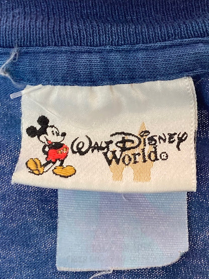 【中古品】【メンズ】 DISNEY WORLD ディズニー ワールド FANTASIA VILLAIN ファンタジア ヴィランズ VS　MICKEY FANTASMIC! ミッキー ファンタズミック！ T‐SHIRT トップス 146-250823-cn-1-min サイズ：表記サイズなし カラー：ネイビー～ライトブルー 万代Net店