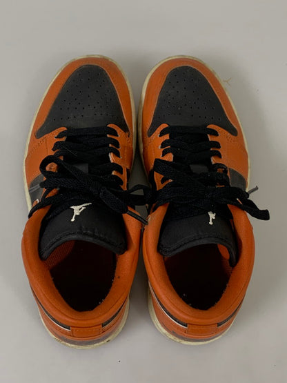 【現状渡し品】【レディース】 NIKE ナイキ DV1299-800 WMNS AIR JORDAN 1 LOW 靴 シューズ スニーカー 166-250831-AS-44-min サイズ：24.0cm カラー：オレンジ/ブラック 万代Net店