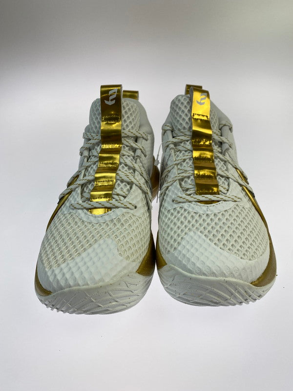 【未使用品】【メンズ/レディース】 UNDER ARMOUR アンダーアーマー 3023086-105 EMBIID ONE WHITE GOLD 靴 シューズ スニーカー 163-250831-AS-10-min サイズ：25.5cm カラー：ホワイト/ゴールド 万代Net店