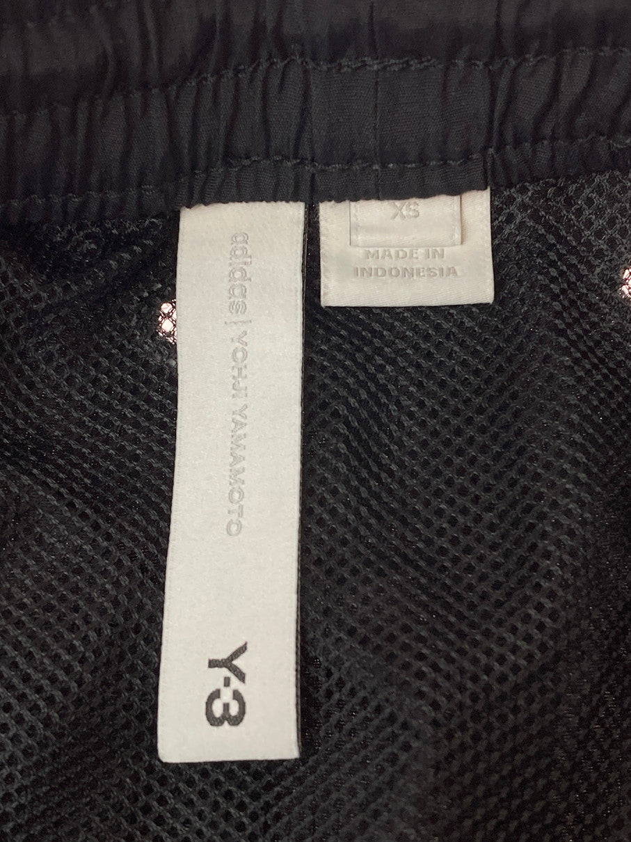 【中古品】【メンズ】 Y-3 ワイスリー M UTILITY SWIM SHORTS GT5248 ユーティリティ スイム ショーツ メンズ 水泳 151-250901-em-20-min サイズ：XS カラー：ブラック 万代Net店